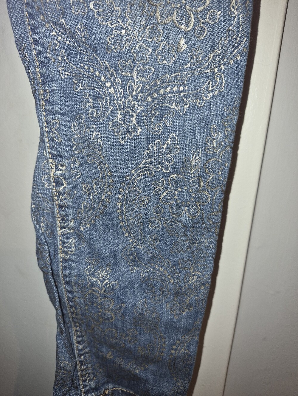 Hollister Jeans With Gold Metallic Paisley Print